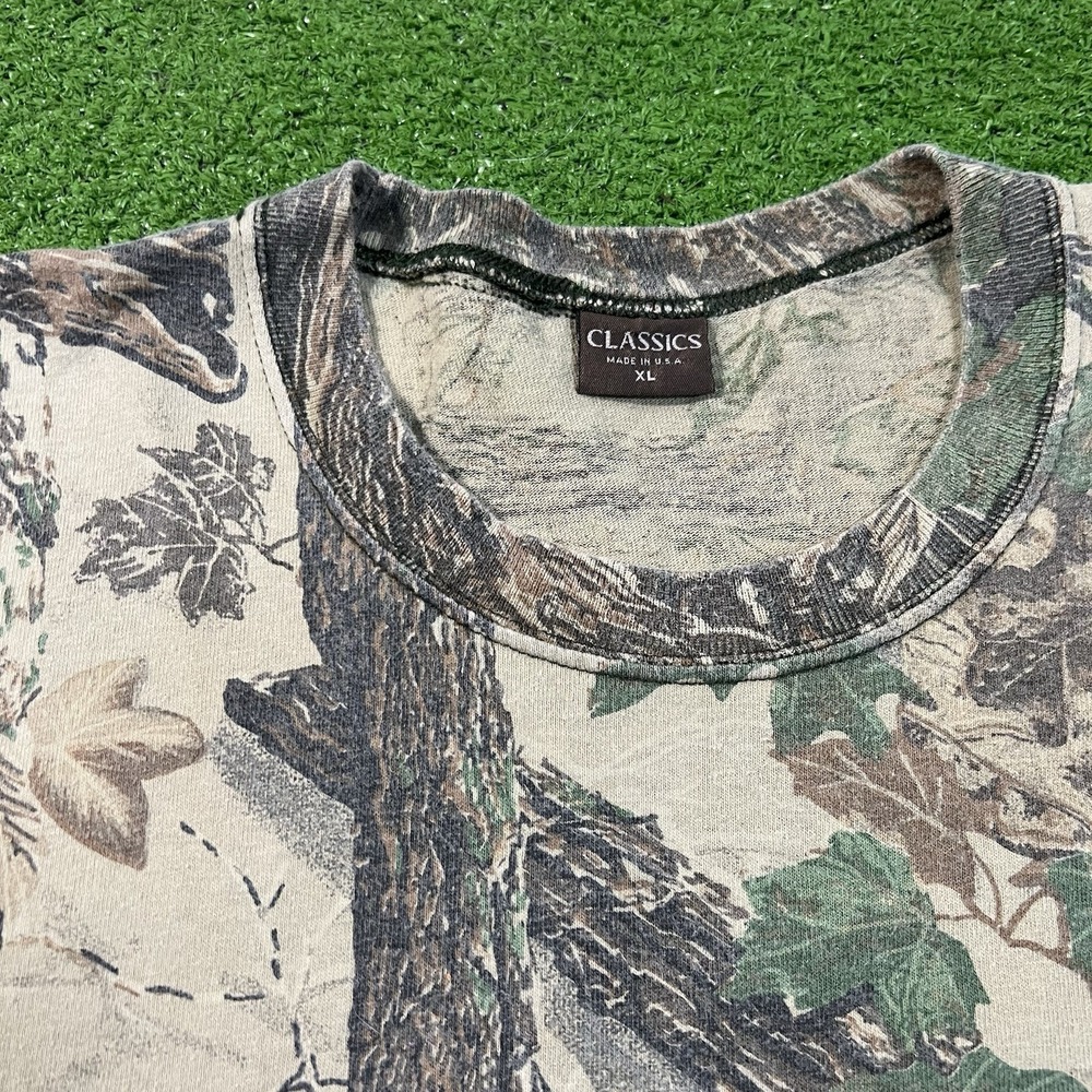Vintage Single Stitch Hooters Shirt XL Camo 90s USA made "Big Game Hunter" - Picture 3 of 7